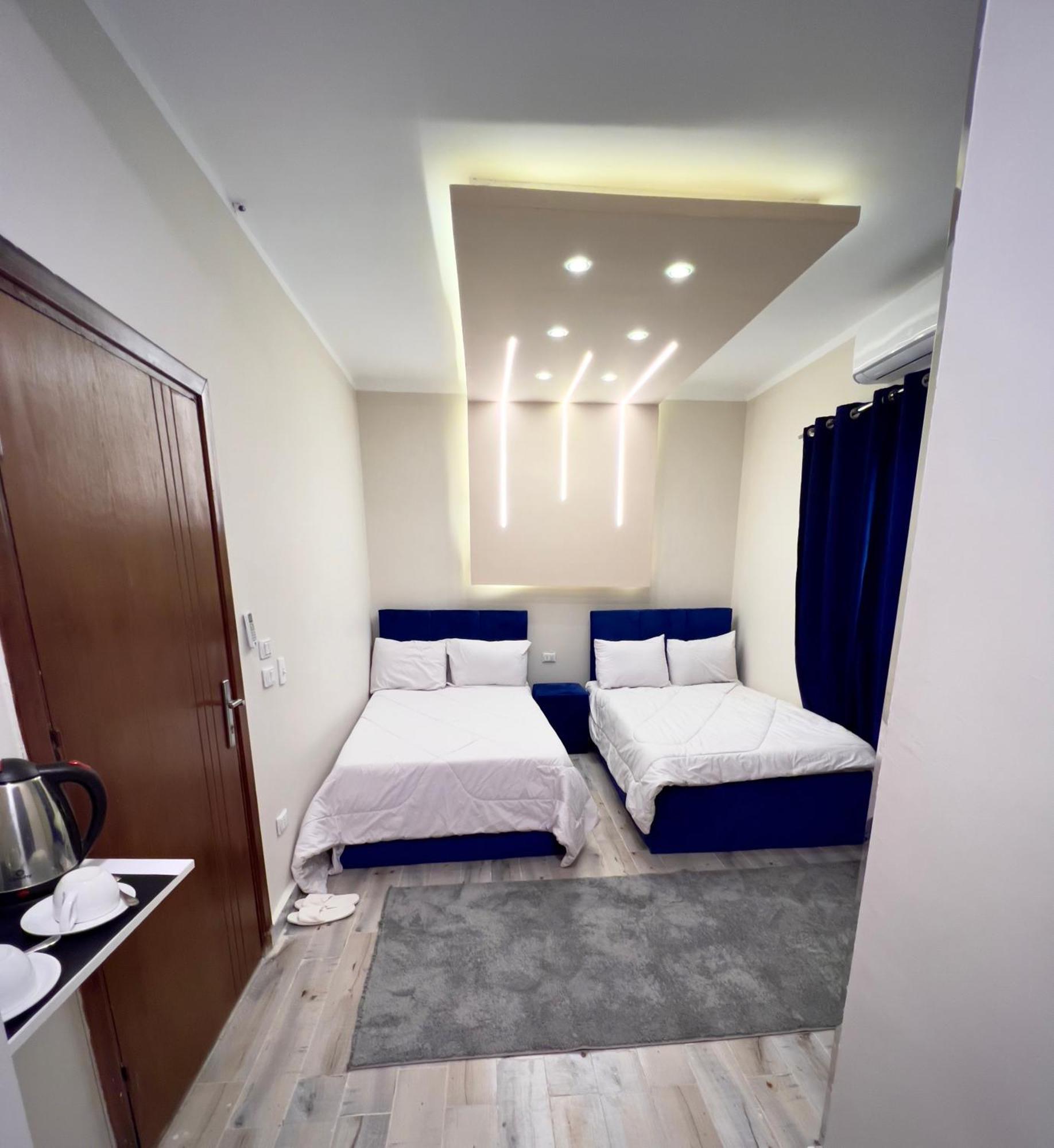 Moses Pyramids Inn Kafrat al Jabal Exterior foto