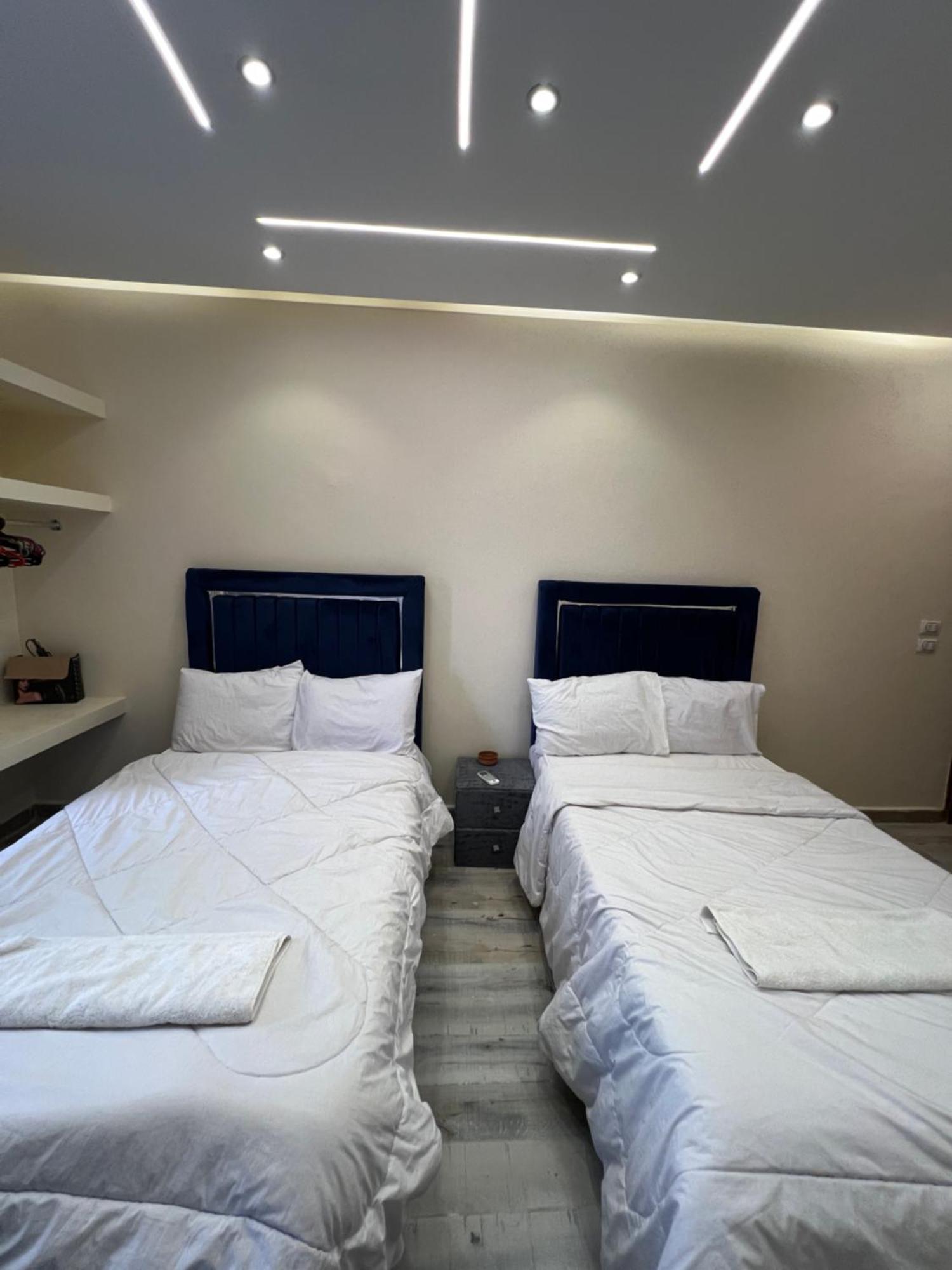 Moses Pyramids Inn Kafrat al Jabal Exterior foto